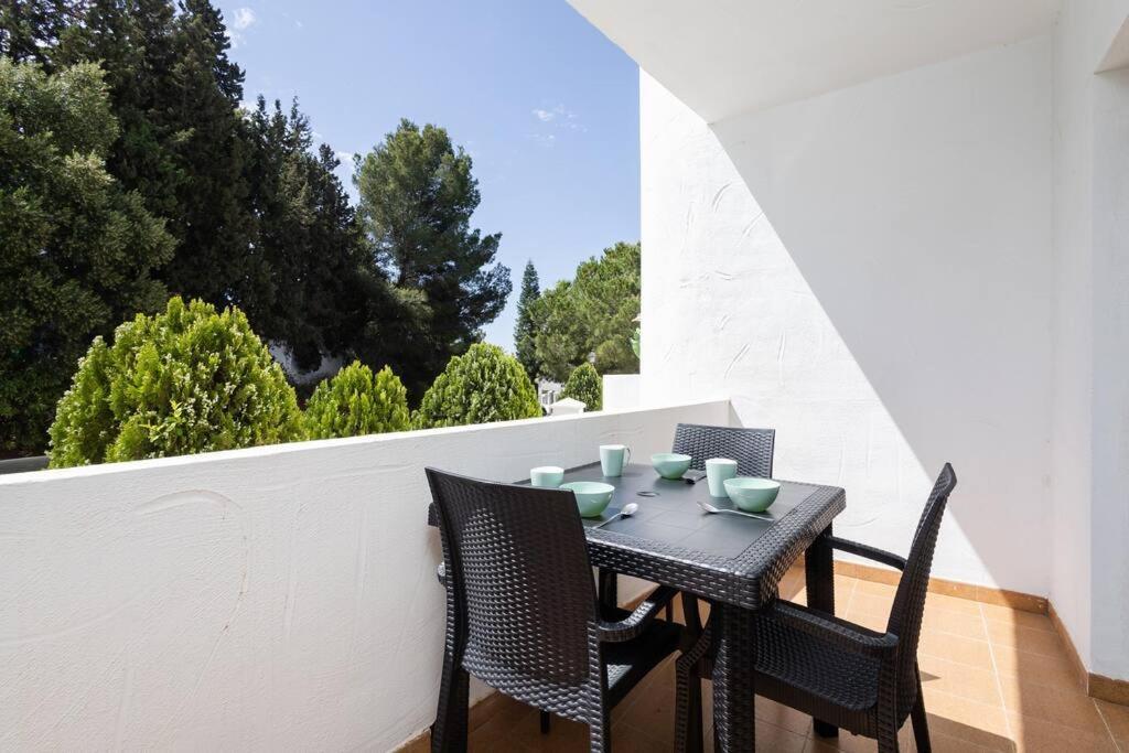 1 Bedroom Golden Banus, Walk Everywhere! Rdr305 Apartment